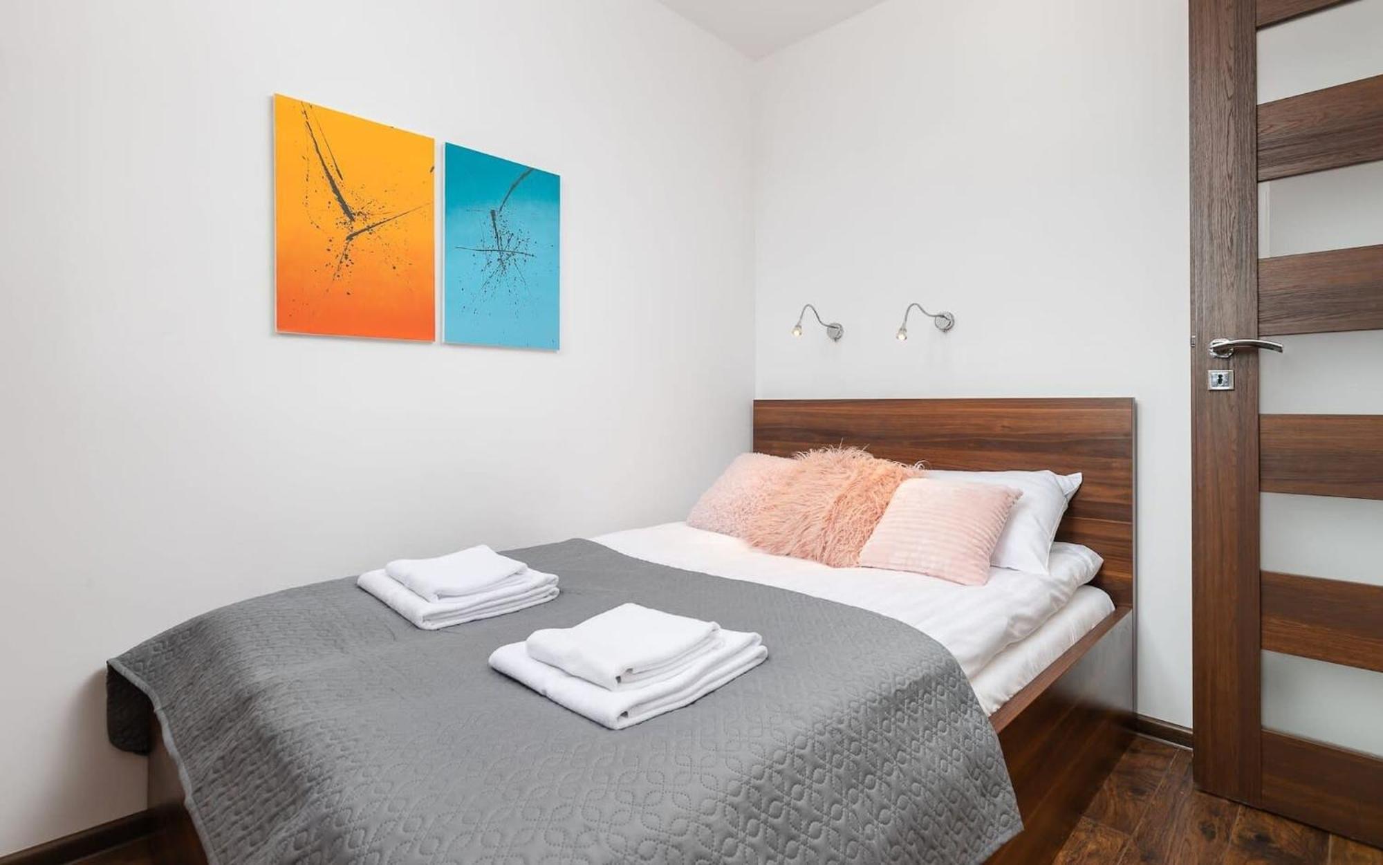 Rent Like Home - Aleja Solidarnosci 105/111A วอร์ซอ ภายนอก รูปภาพ